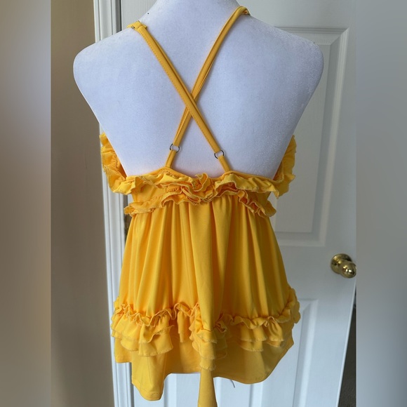 ❤️Yellow Ruffled Top size M/L - Picture 2 of 9